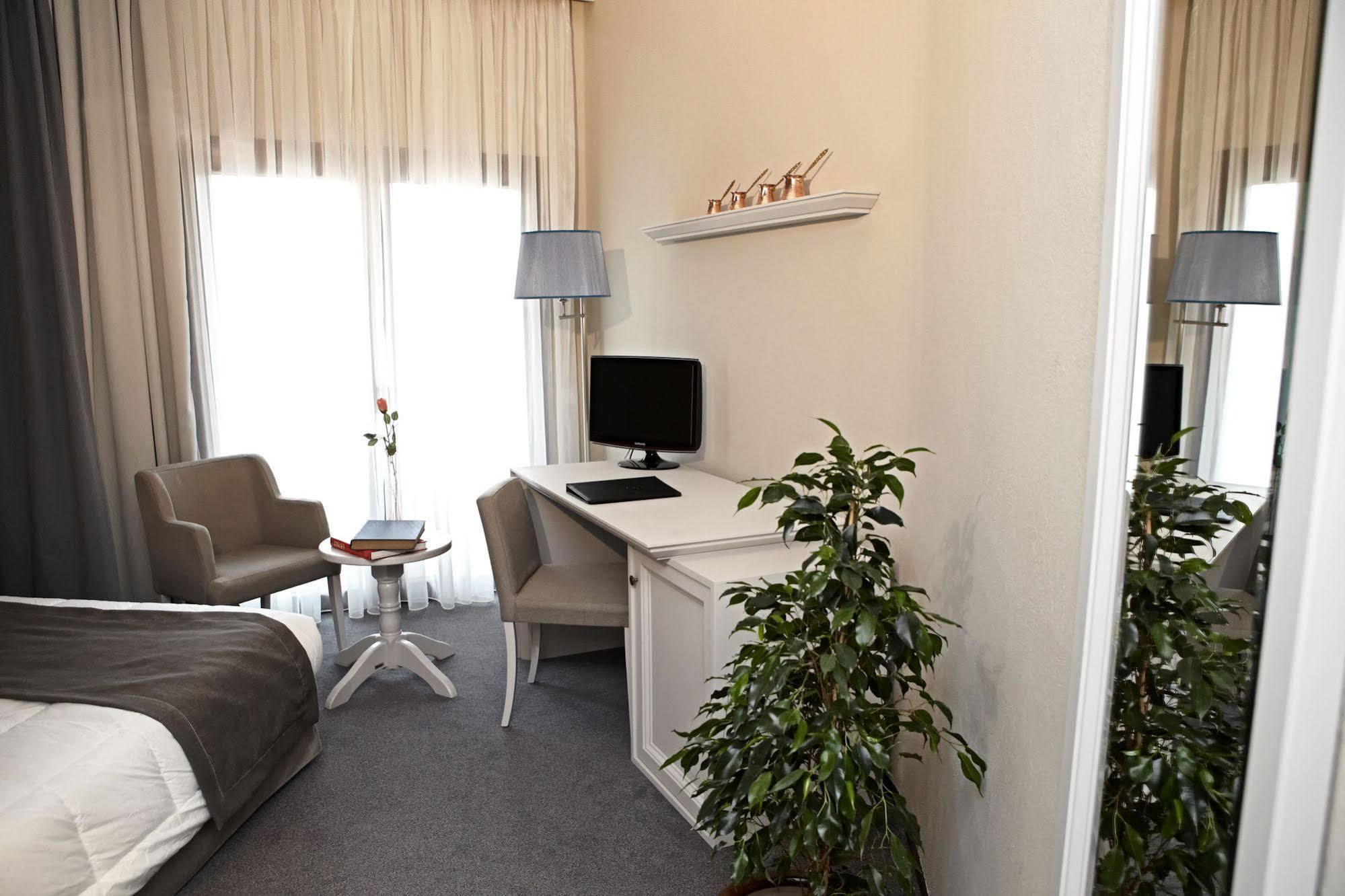 Rodopi Hotel Komotini Zewnętrze zdjęcie